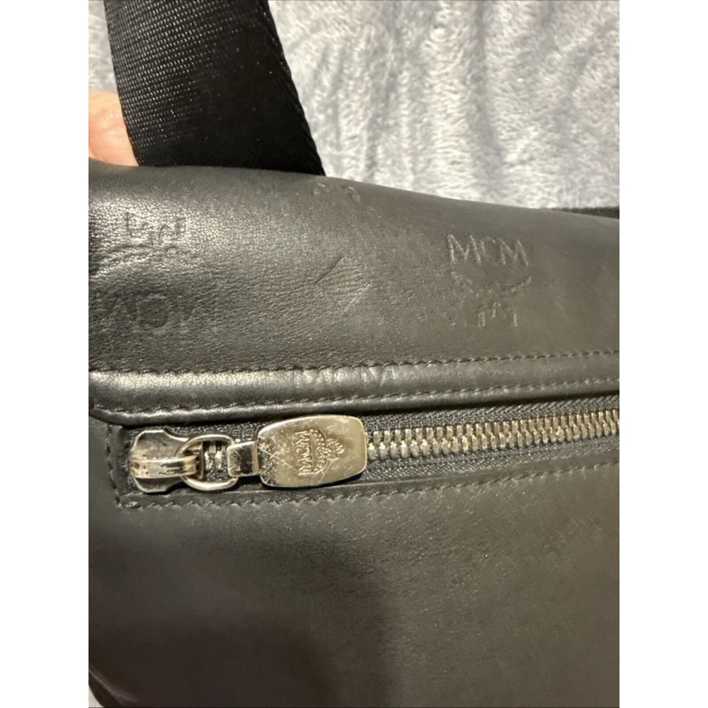 MCM Crossbody Leather Black Messenger Handbag Unisex - Picture 8 of 16
